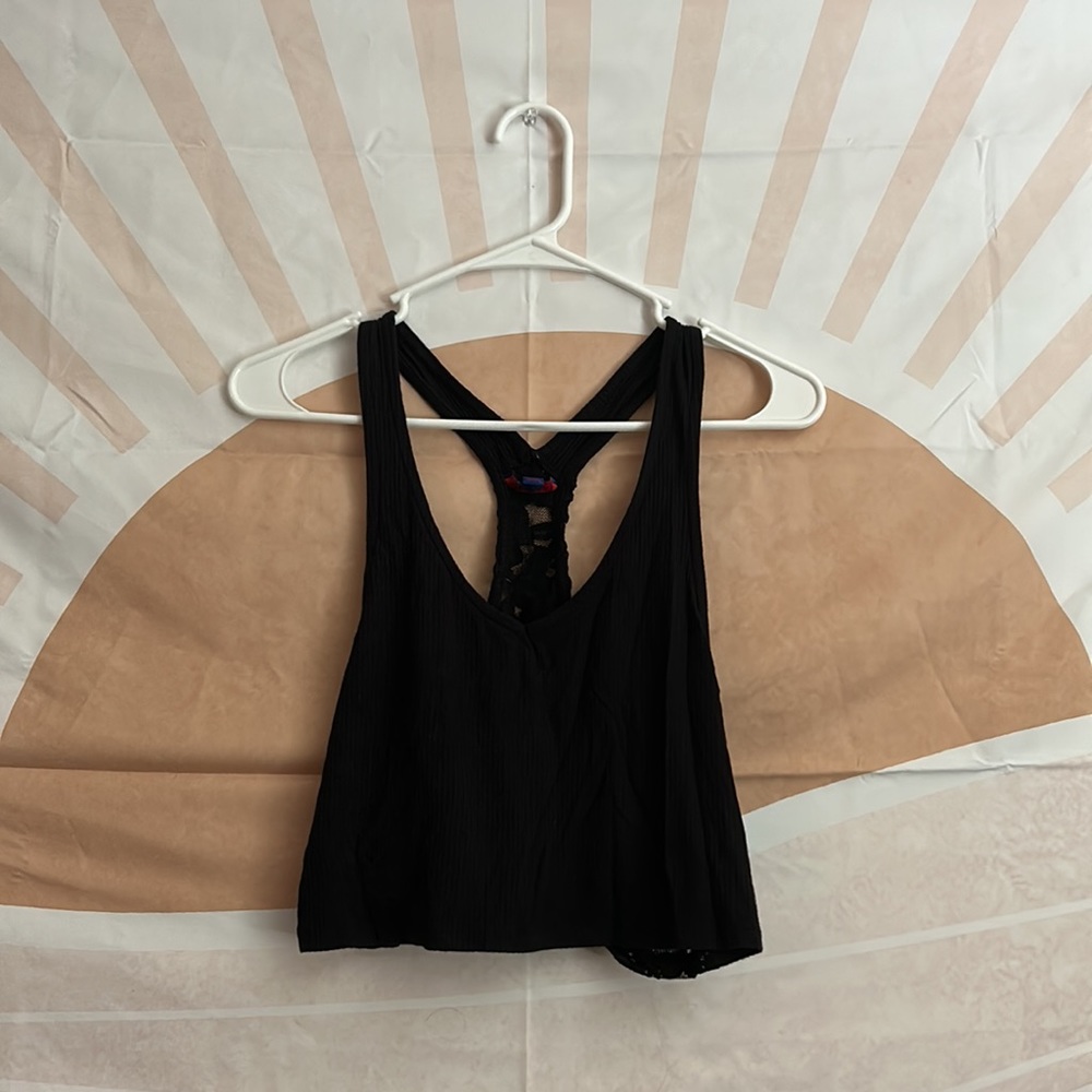 Lacy cropped tank top